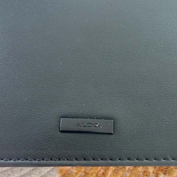 Aldo - Picture 4 of 5